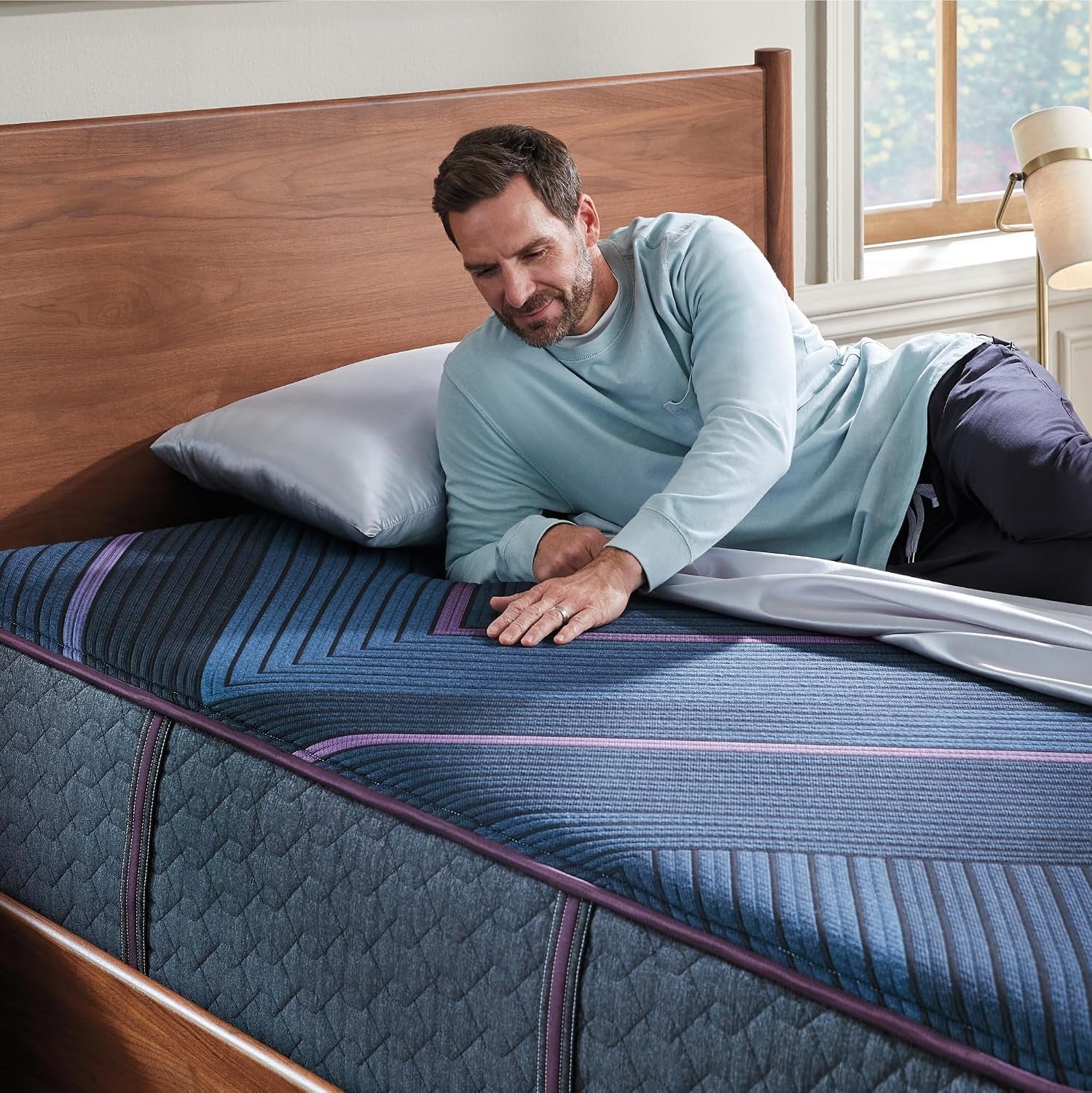 Beautyrest World Class Level Three Firm 13" Hybrid California King Mattress