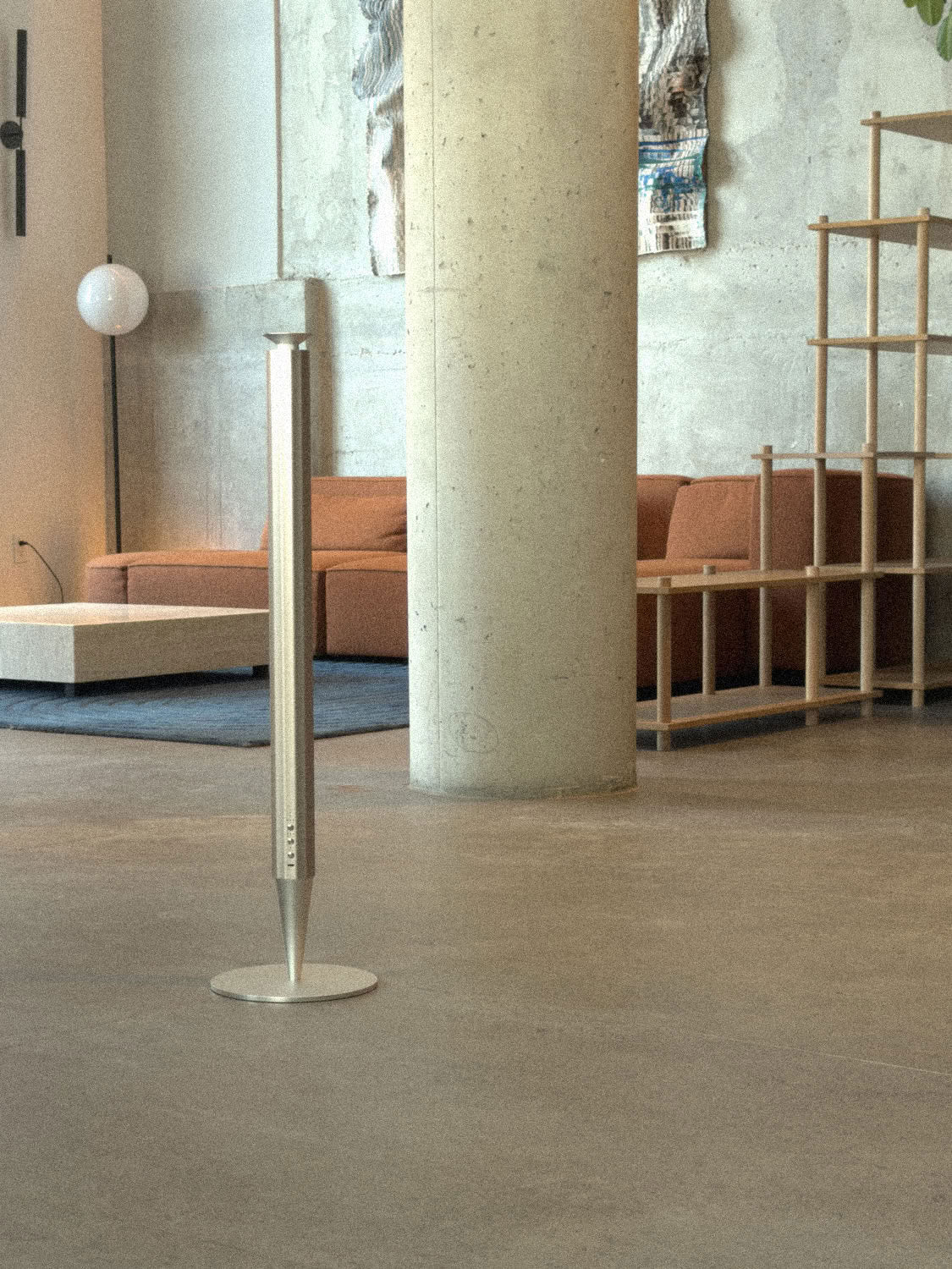 Lephrone H600DL – Floor Standing Waterless Diffuser, Gold