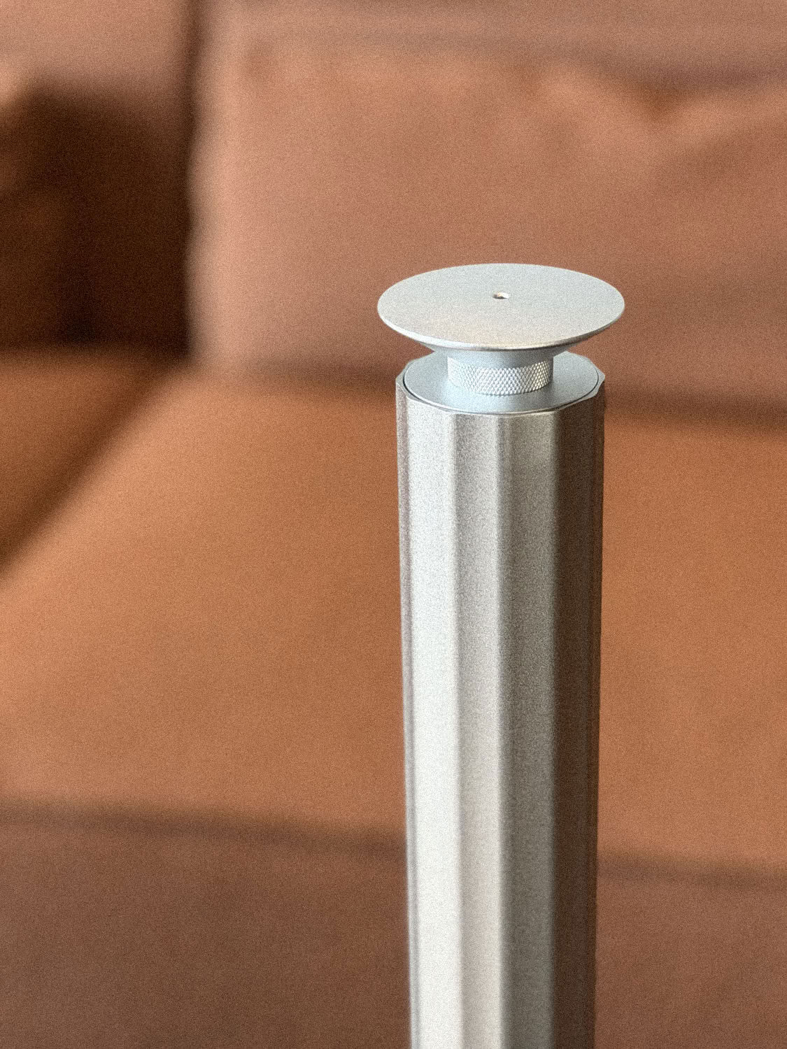 Lephrone H600DL – Floor Standing Waterless Diffuser, Gold