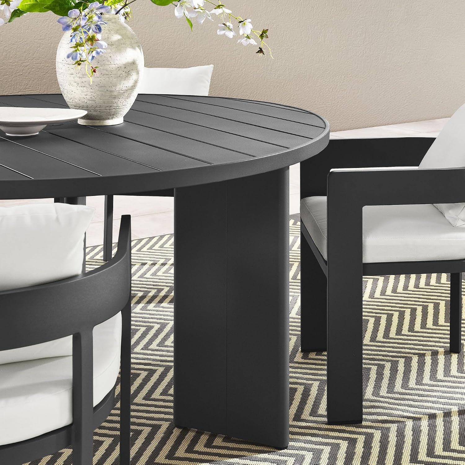 Tahoe Outdoor Patio Powder-Coated Aluminum 5-Piece Dining Set in Gray White - round Patio Furniture Set for 4 - outside Table with Umbrella Hole and Cushioned Chairs - Modern Patio Set