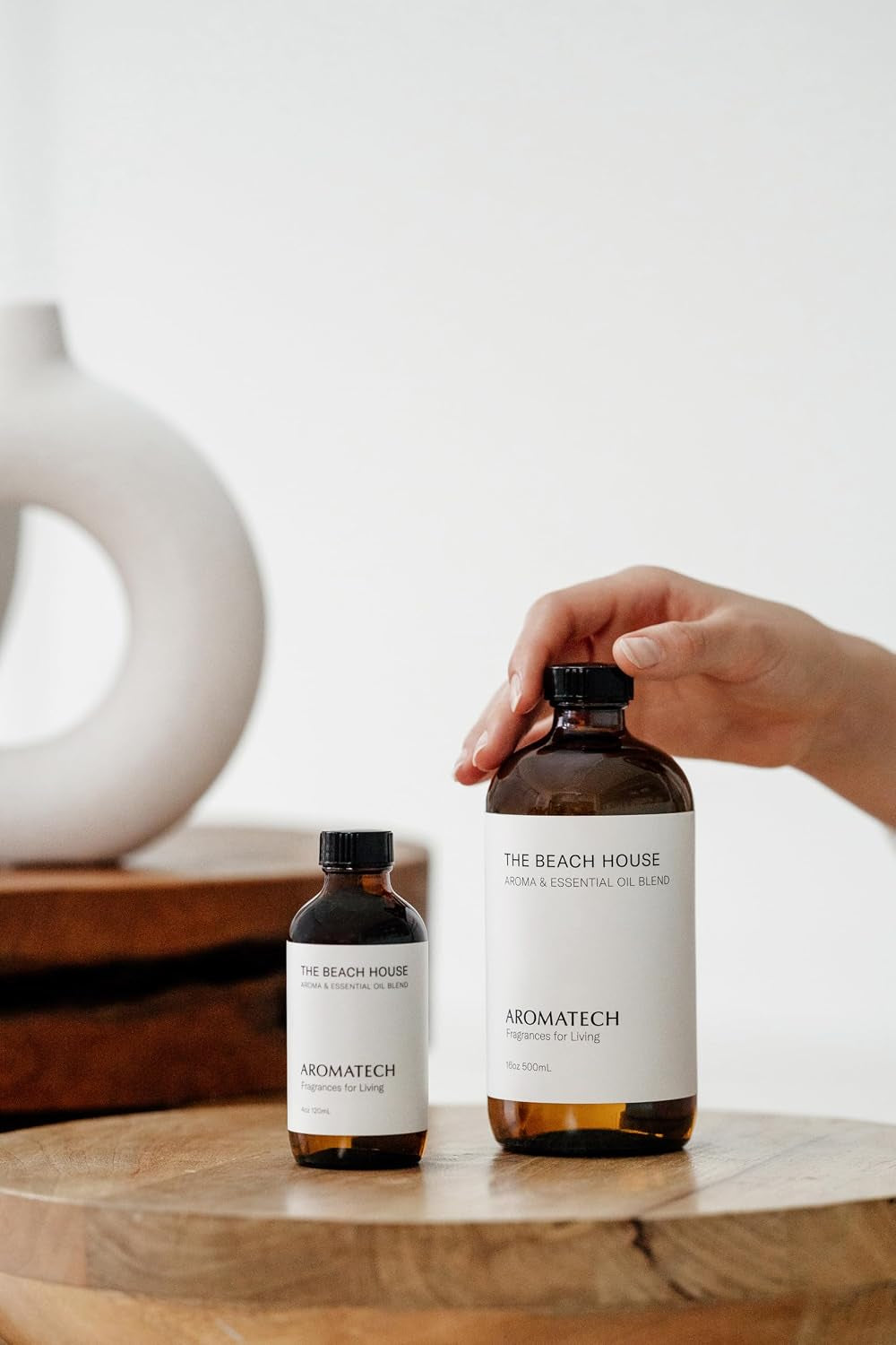 the Beach House Aroma Essential Oil Blend: Luxury Hotel Inspired Aromatherapy with Bergamot, Coconut Milk & Sandalwood for Ultrasonic Diffusers & Nebulizers - 16 Fl Oz, 500 Ml