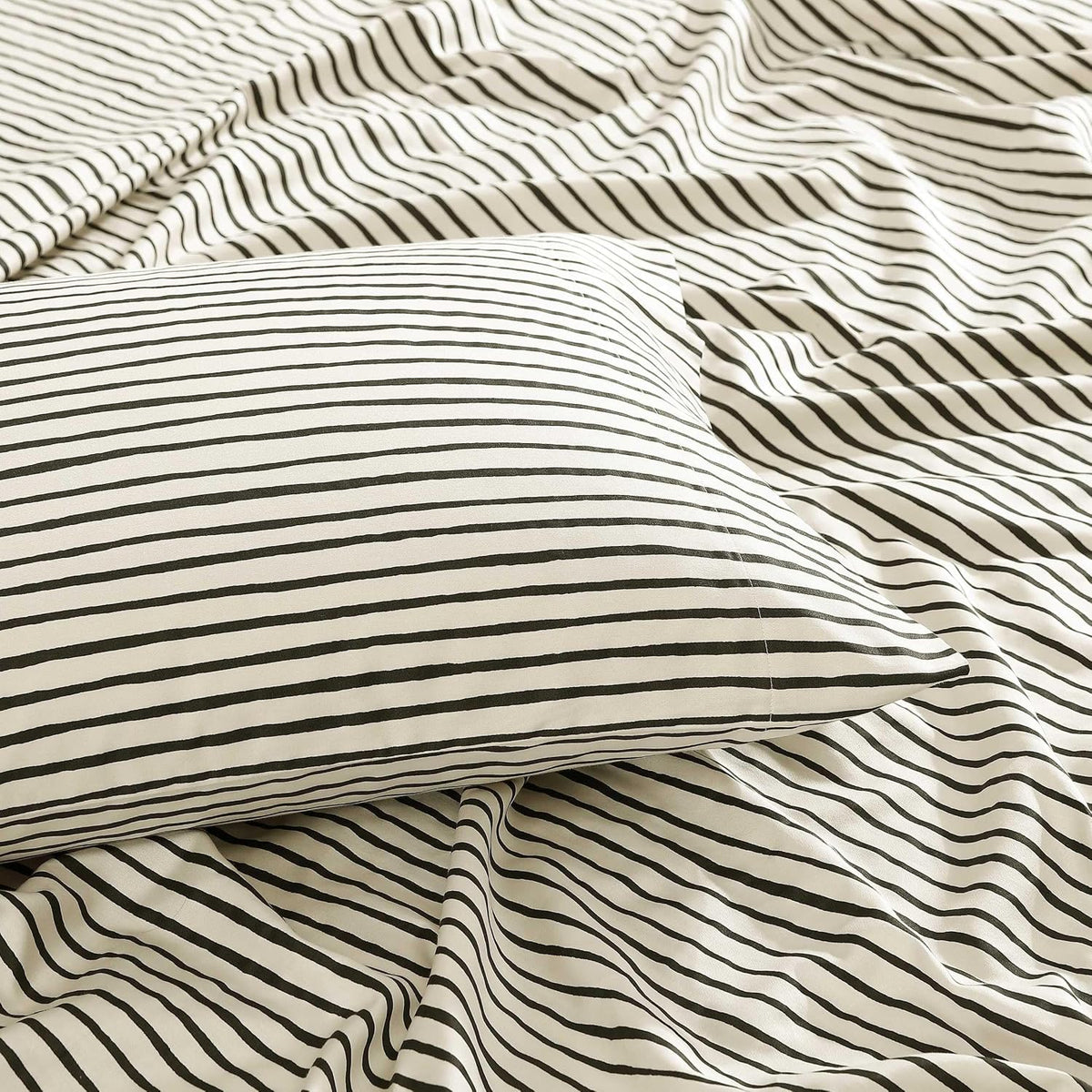 MARIMEKKO - Queen Sheet Set with Fitted Sheet & Pillowcases