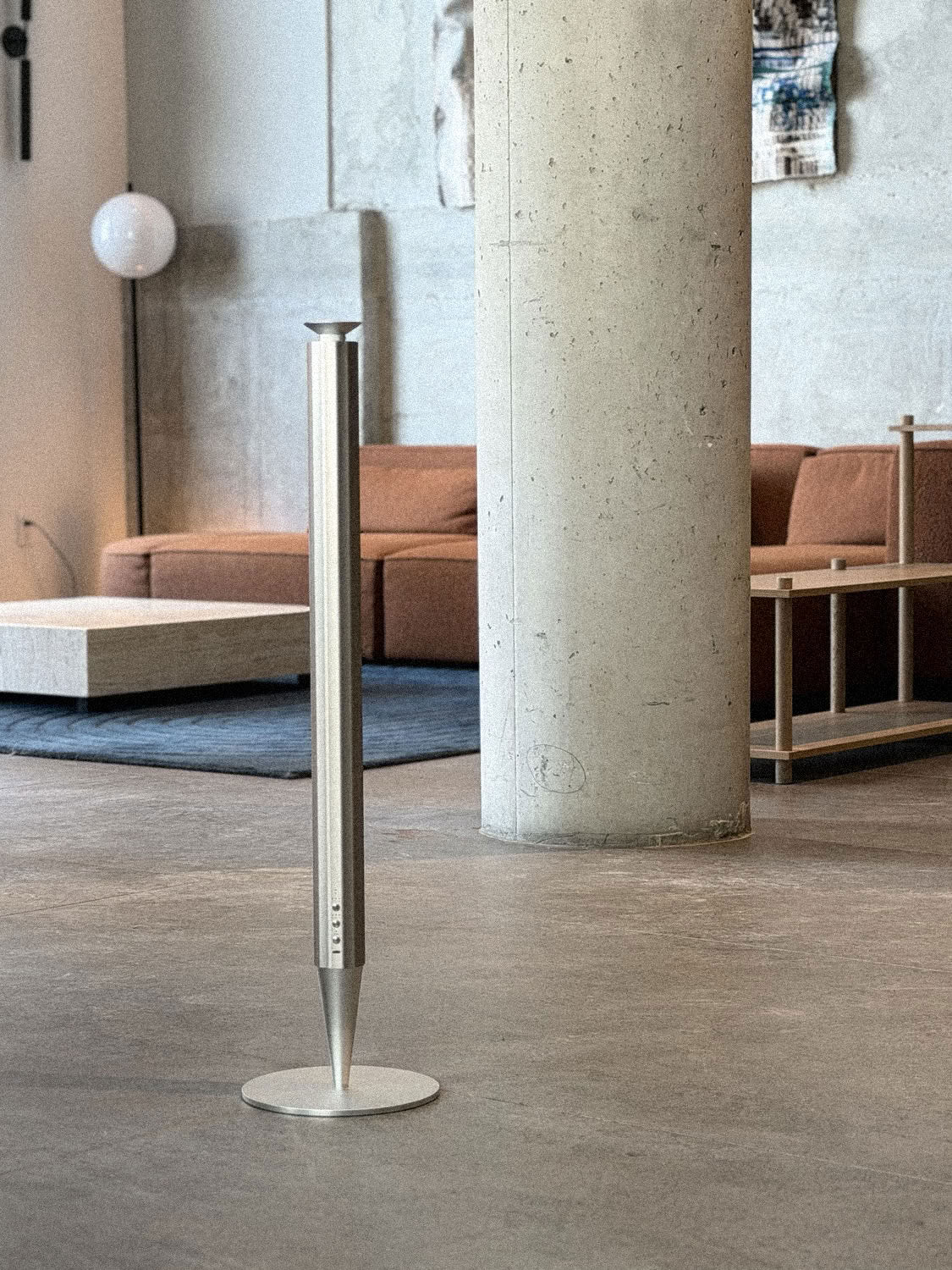 Lephrone H600DL – Floor Standing Waterless Diffuser, Gold
