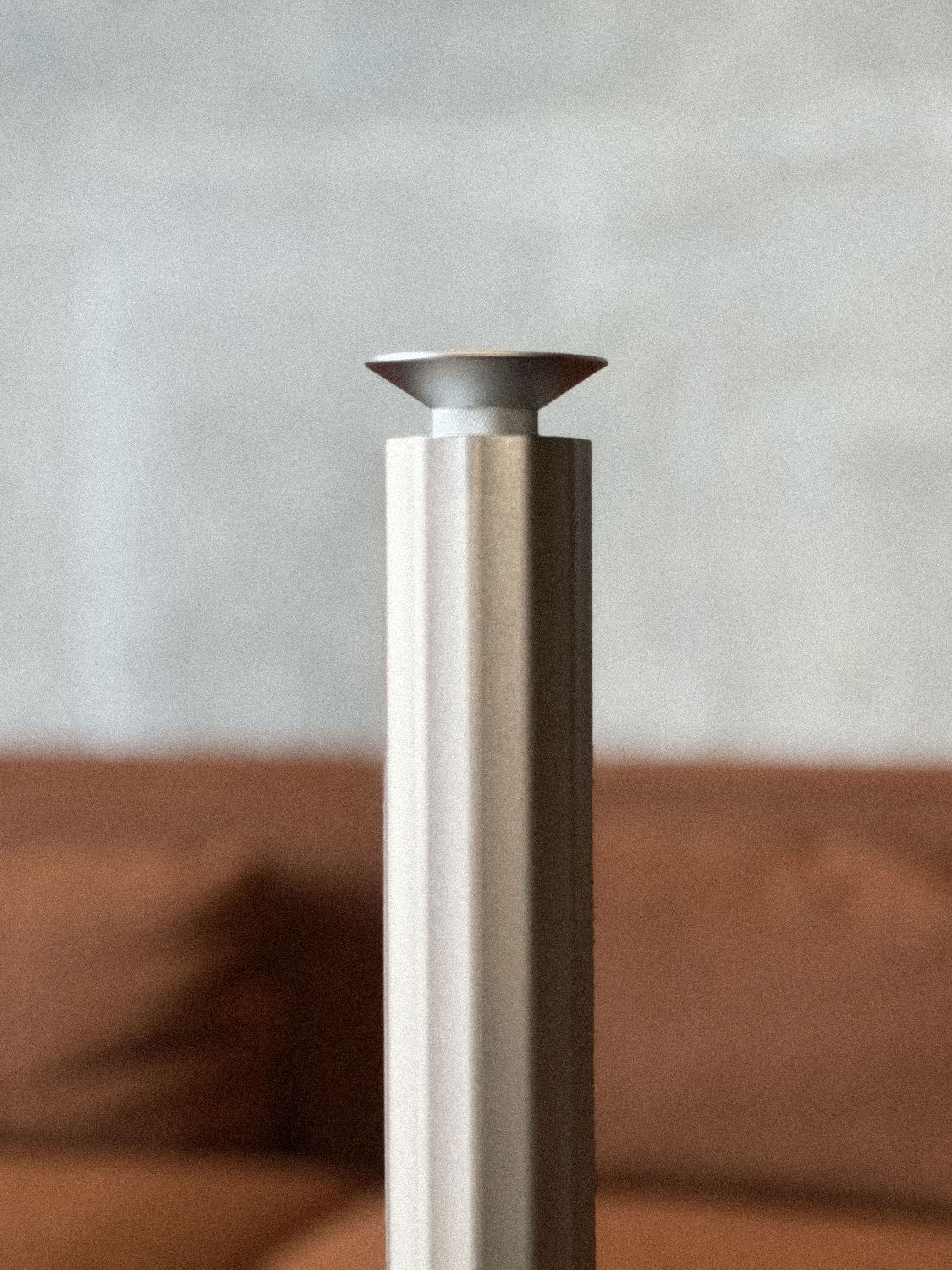 Lephrone H600DL – Floor Standing Waterless Diffuser, Gold